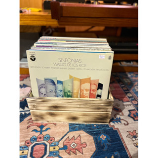 Giá (thùng gỗ ) đựng đĩa than