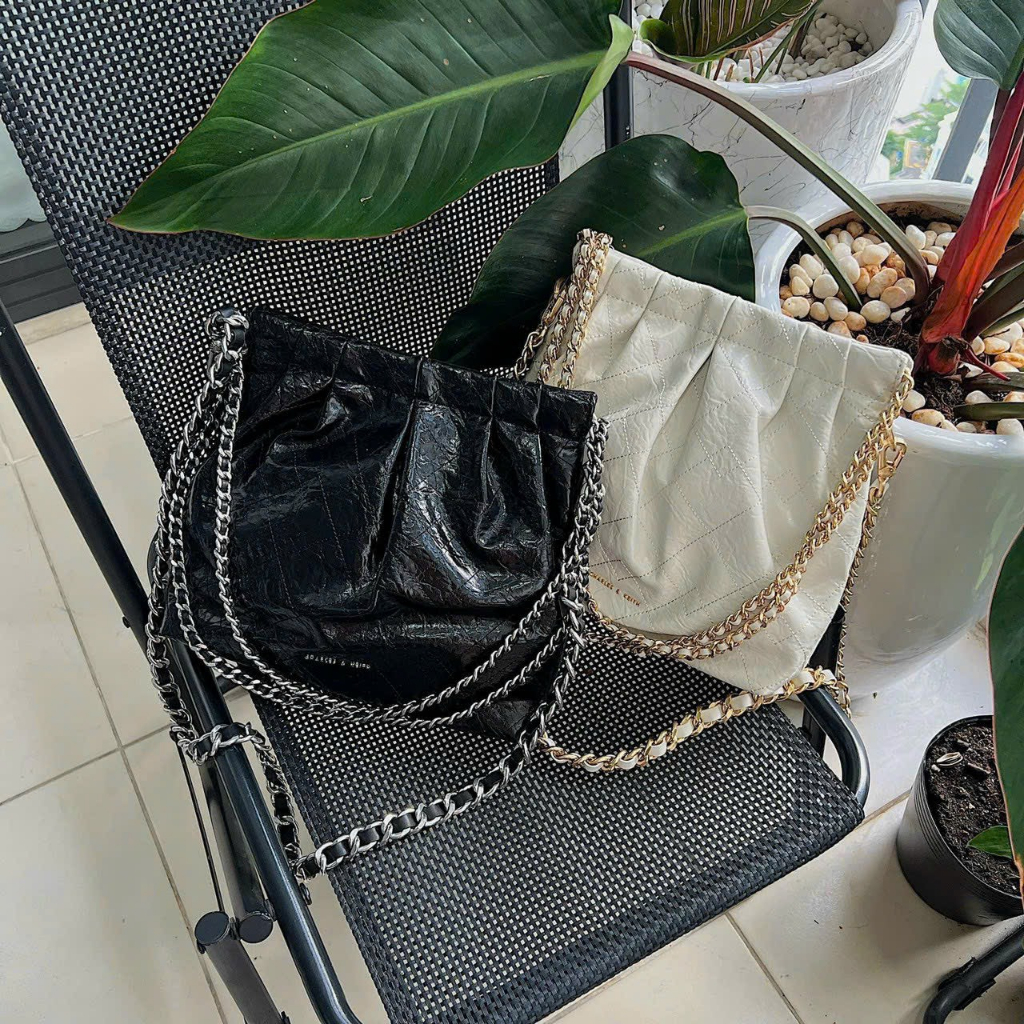 Túi đeo chéo Duo Chain Handle Noir 2 size dây xích bạc