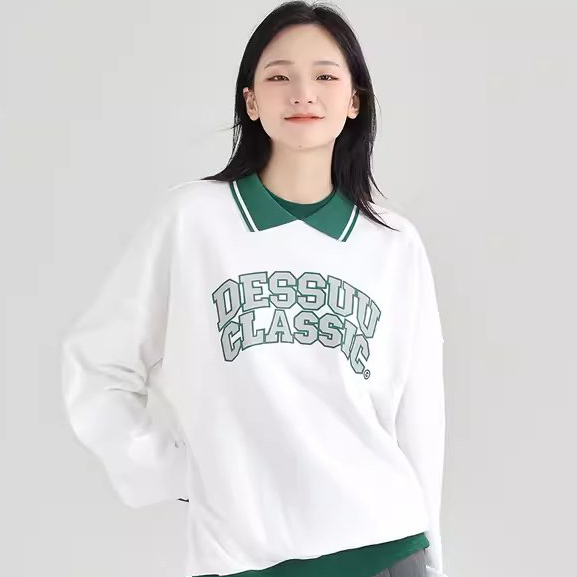 Áo sweater nỉ cổ bẻ dài tay Dessuu in chữ Dessuu Classic