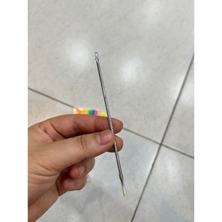 QUE NẶN MỤN THƯỜNG ( 1vỉ 12 chiếc)