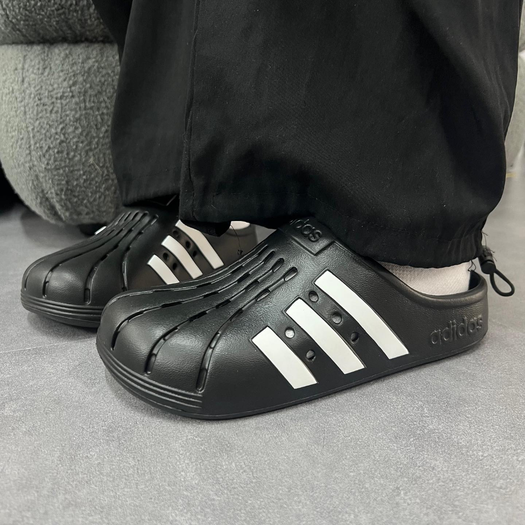 DÉP SỤC ADILETTE MÀU ĐEN HÀNG CHÍNH HÃNG GZ5886 | Fox Sneaker