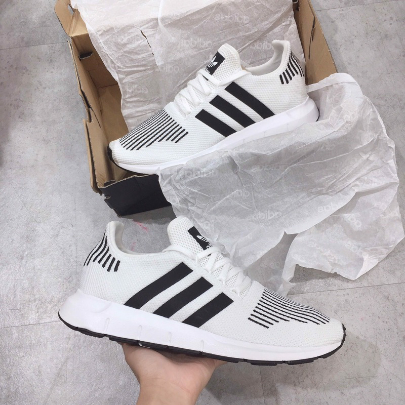 Giày Thể Thao Sneaker Adidas Swift Run