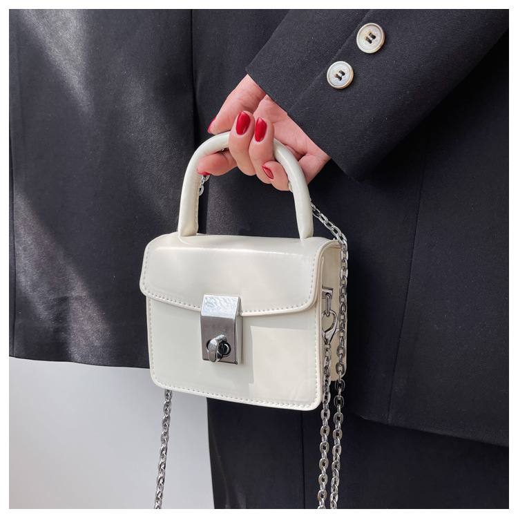 Túi xách tay nữ khóa xoay da bóng hai size kèm dây xích đeo chéo LK348