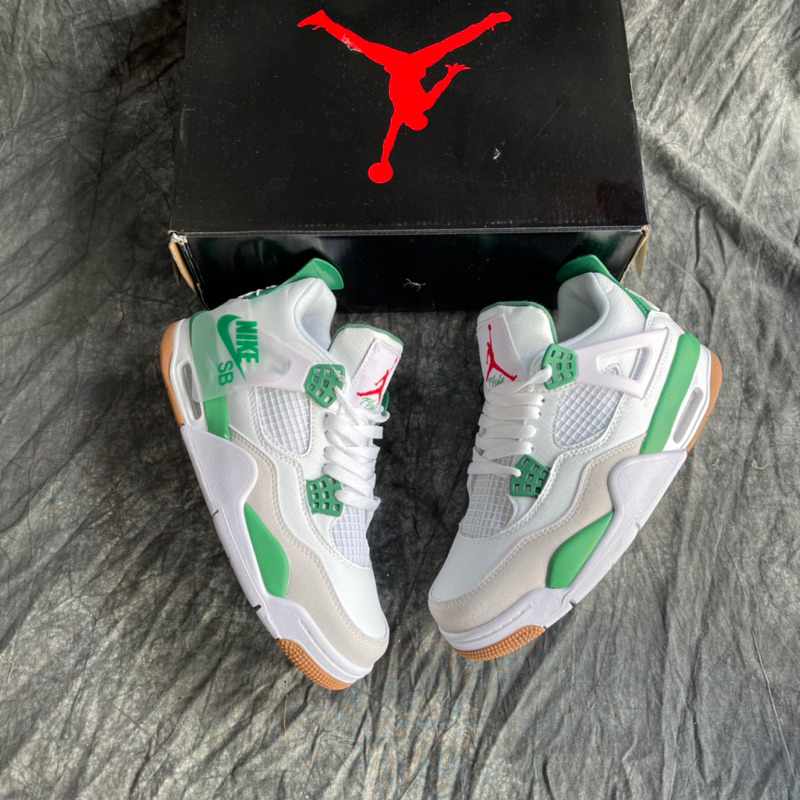 Giày Sneaker Jordan 4 Retro SB Pine Green Màu Trắng Xanh