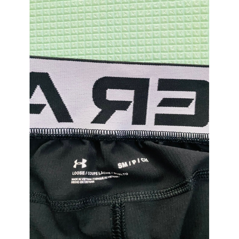 Quần jogger Under Armour S nữ mới 90%