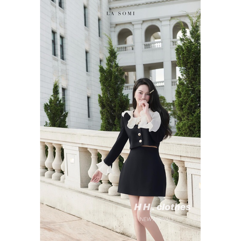 Set Áo Viền Bèo Tròn Tay Phối Chân Váy A