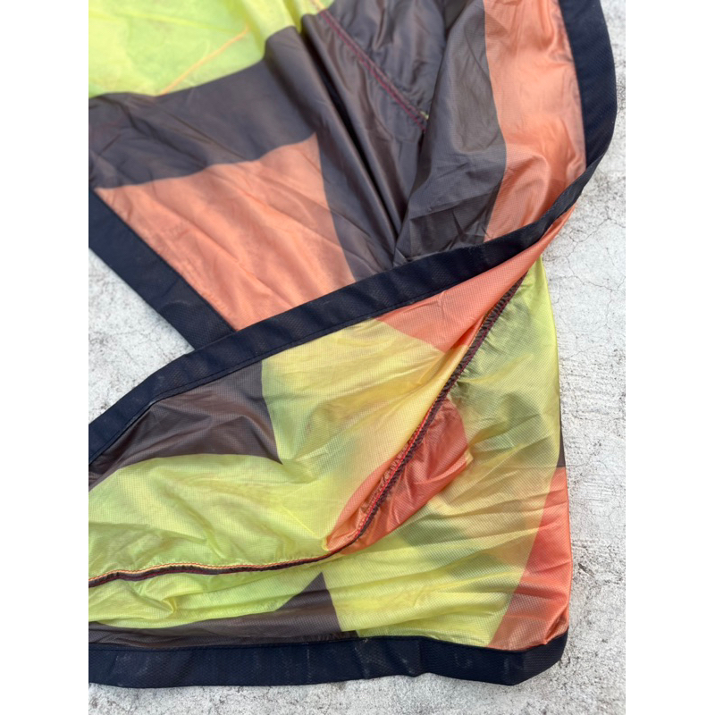 Áo lỗi in màu GUCI và LV sỏ khung 2 mét