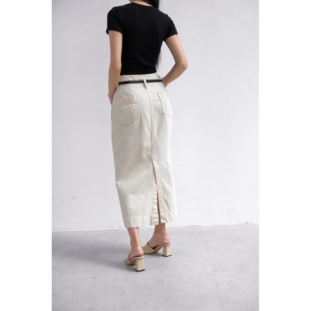 Chân váy Jeans màu kem dáng bo cong Aspirin IVORY JEAN SKIRT