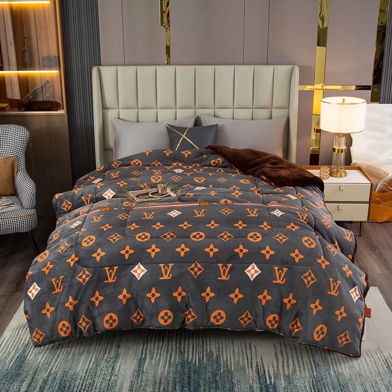 Chăn Nỉ Lông Cừu YUKI Siêu Ấm  Mền YUKI Dày Mịn, Kích Thước 2mx2m2, Nặng 3.3-3.7kg