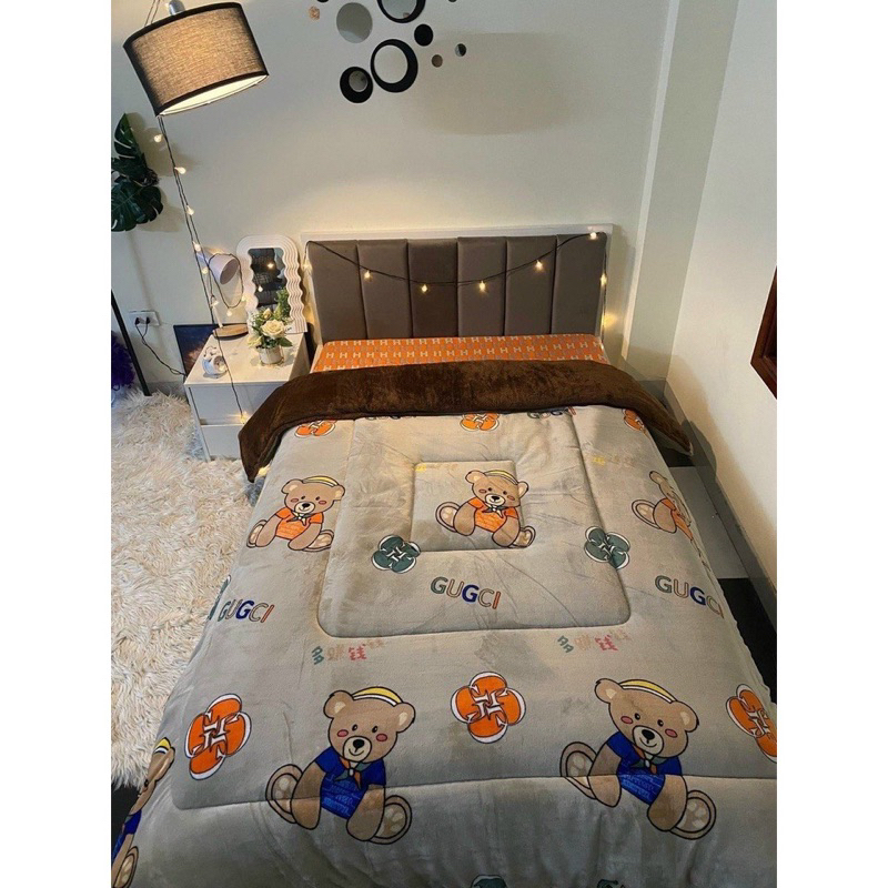 Chăn Nỉ Lông Cừu YUKI Siêu Ấm  Mền YUKI Dày Mịn, Kích Thước 2mx2m2, Nặng 3.3-3.7kg