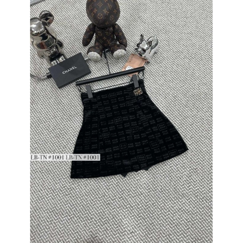 Chân váy nhung chữ miu hàng QCL1