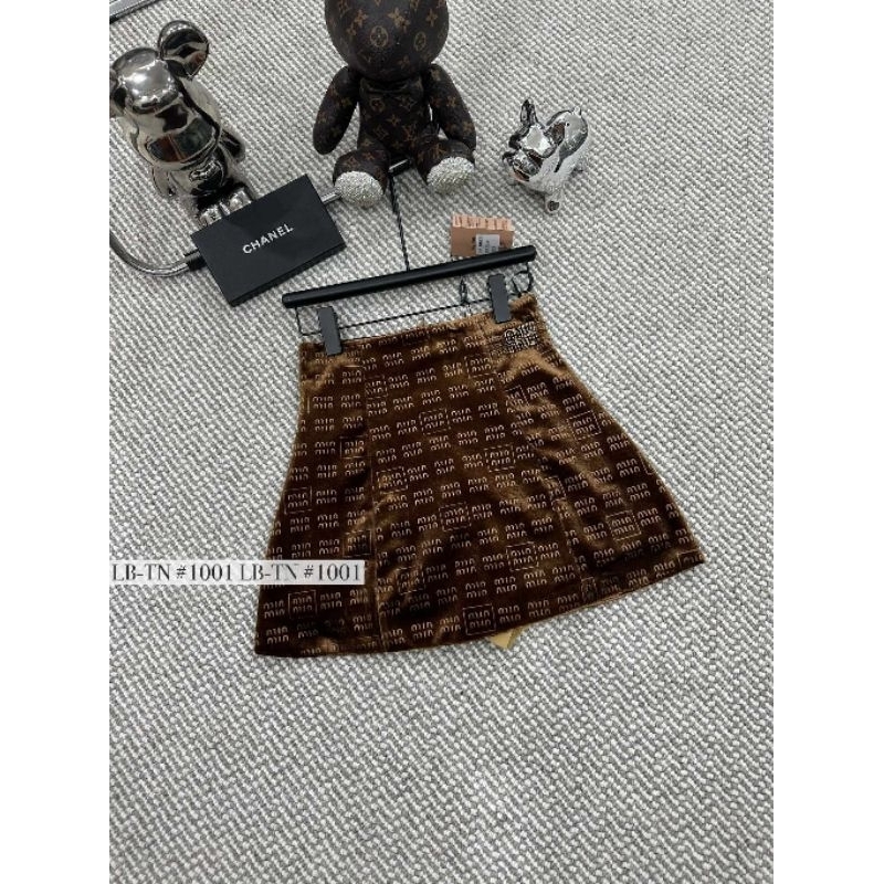 Chân váy nhung chữ miu hàng QCL1