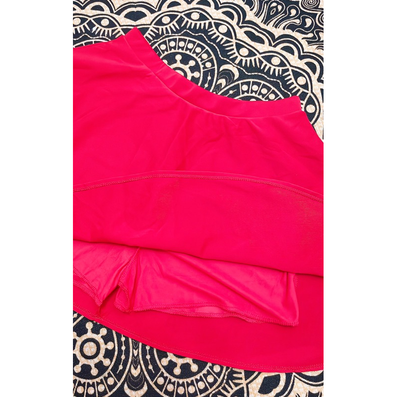 Set áo cổ tàu tay bồng đính kim sa hình bò sữa và chân váy