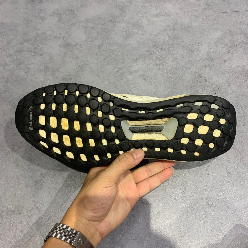 Giày 2hand Adidas utraboost 8123