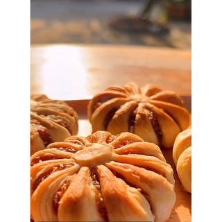BÁNH HOA MAI NHÂN KHÓM
