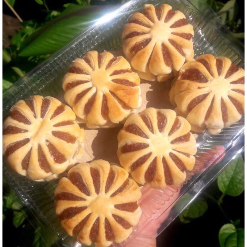 BÁNH HOA MAI NHÂN KHÓM