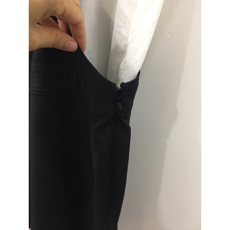 Yếm váy ngắn đen size M