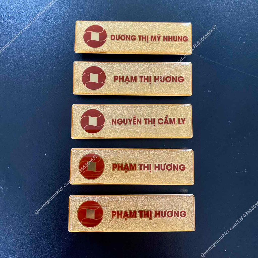 Biển tên nhân viên ngân hàng OCB MẠ VÀNG