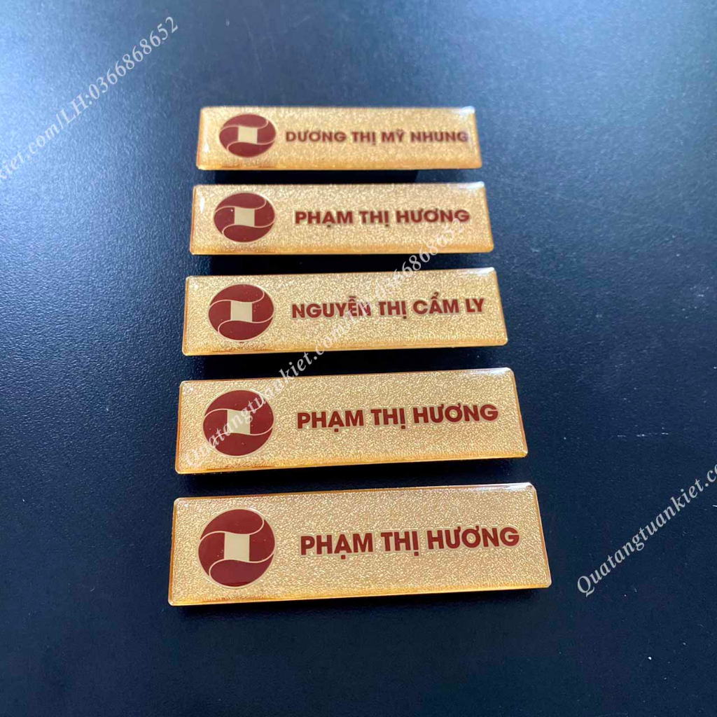 Biển tên nhân viên ngân hàng OCB MẠ VÀNG