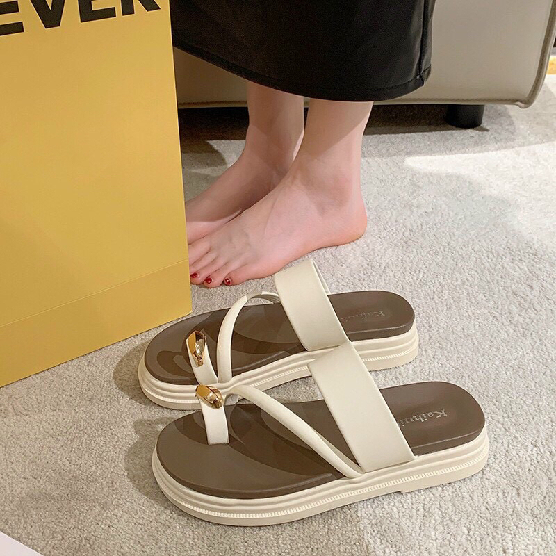 Dép dây xỏ ngón