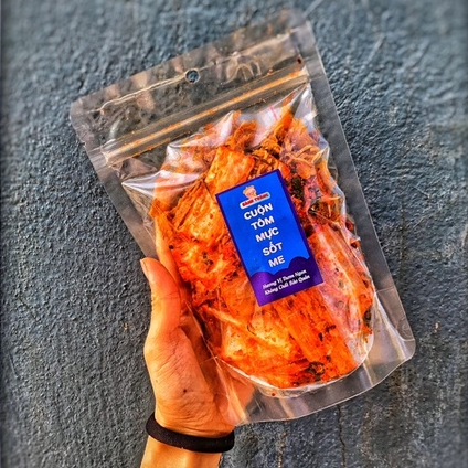 Bánh Tráng Cuộn Tôm Mực Sốt Me