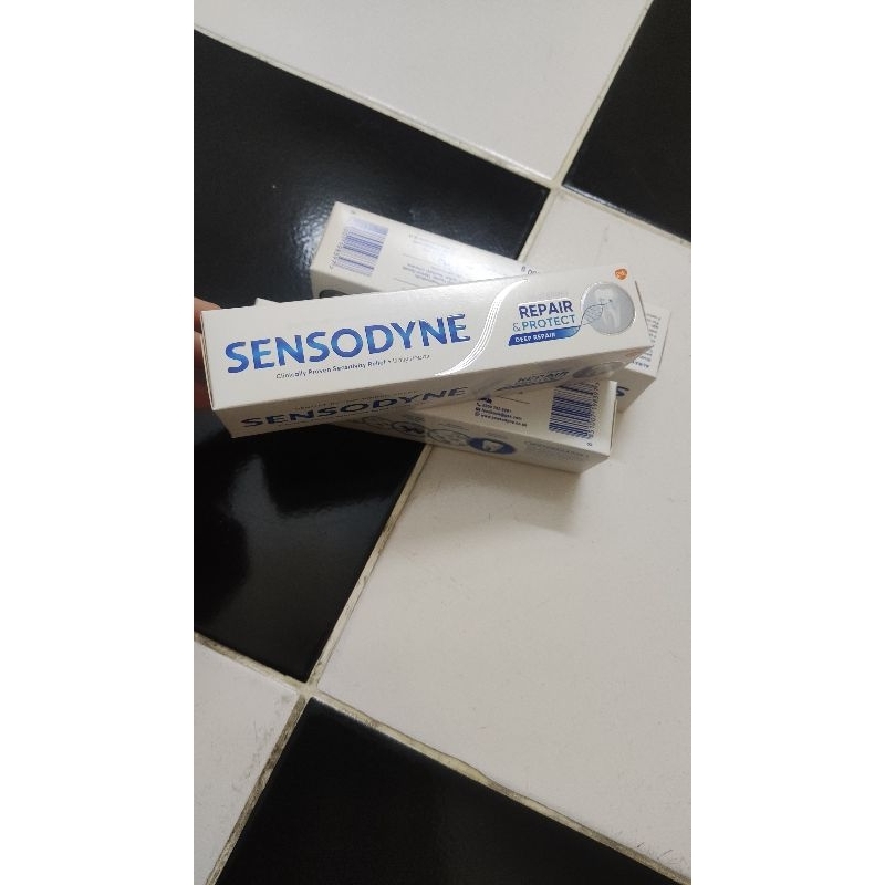 Kem đánh răng Sensodyne Repair & Protect 100g- Hồi phục và bảo vệ răng ê buốt