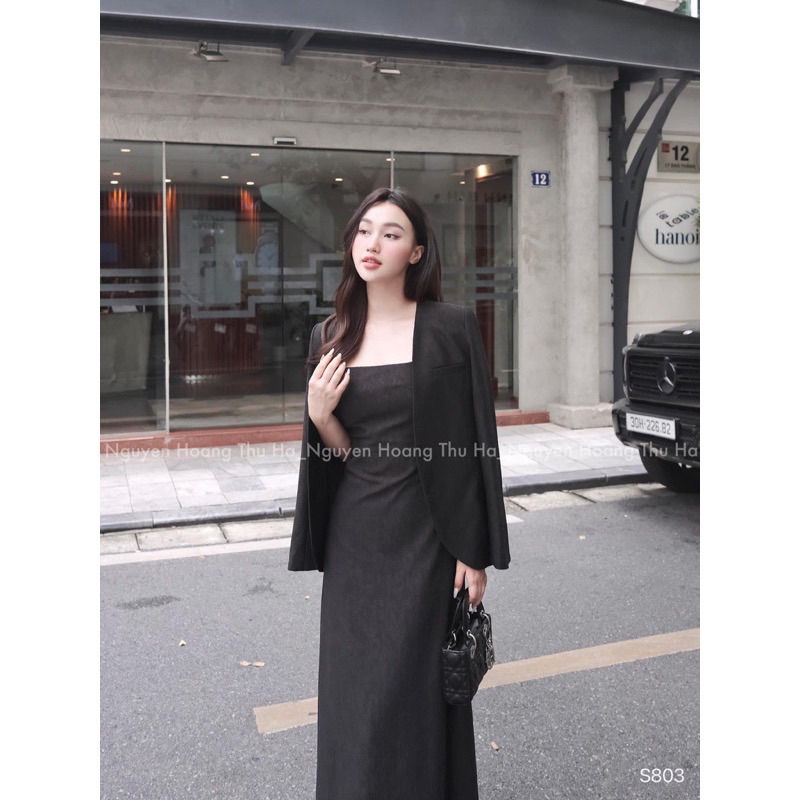 Áo vest kèm váy thiết kế cao cấp thanh lịch, sang trọng.