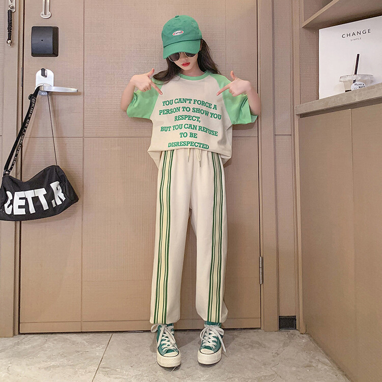 Bộ Quần Áo Bé Gái, Set bộ thể thao áo tay giáp lăng in chữ 3D kèm quần dây gấu bo chun cho bé gái từ 25-50kg