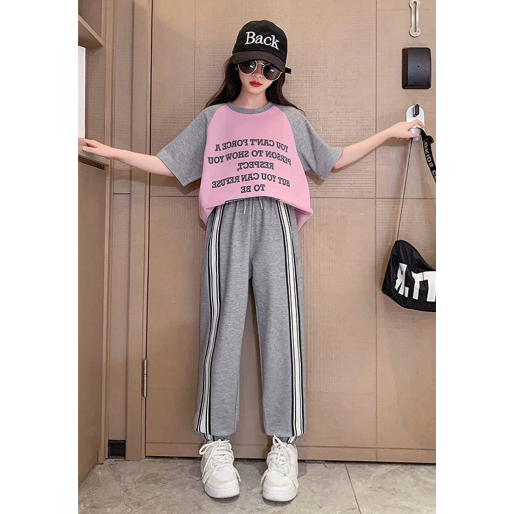 Bộ Quần Áo Bé Gái, Set bộ thể thao áo tay giáp lăng in chữ 3D kèm quần dây gấu bo chun cho bé gái từ 25-50kg