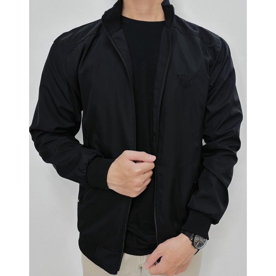 Áo khoác dù nam vải dù dày thêu Logo FS, 02 bên túi áo có khóa kéo vải dù loại 1 cực tốt GUTADI