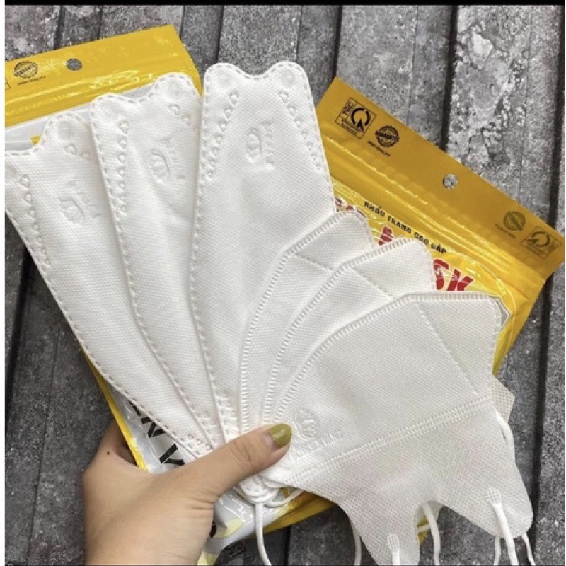 Thùng 100 chiếc. Khẩu trang kf94 Bông sen vàng