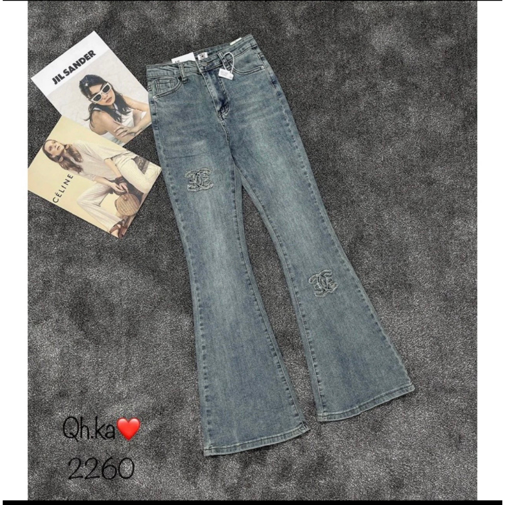 quần jeans ống loe chà leo hottren thời trang 2023