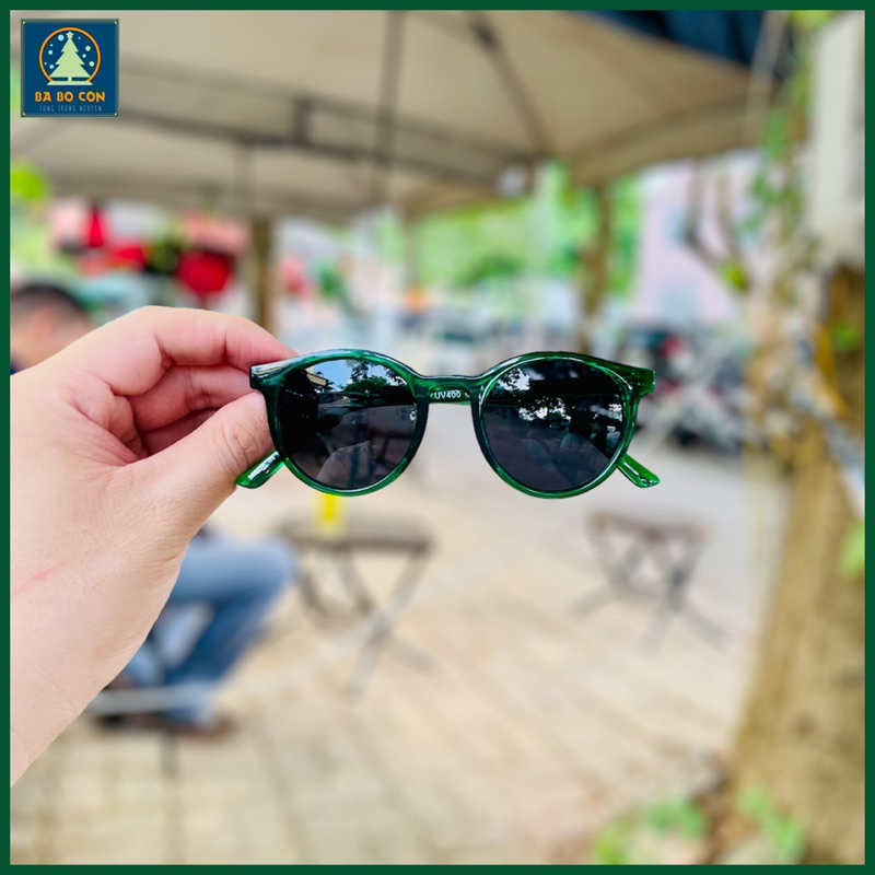 Kính râm trẻ em GEORGE size 2-4 tuổi gọng nhựa xanh bóng, chống UV đeo cực đẹp, đầy đủ tem tag chuẩn Auth