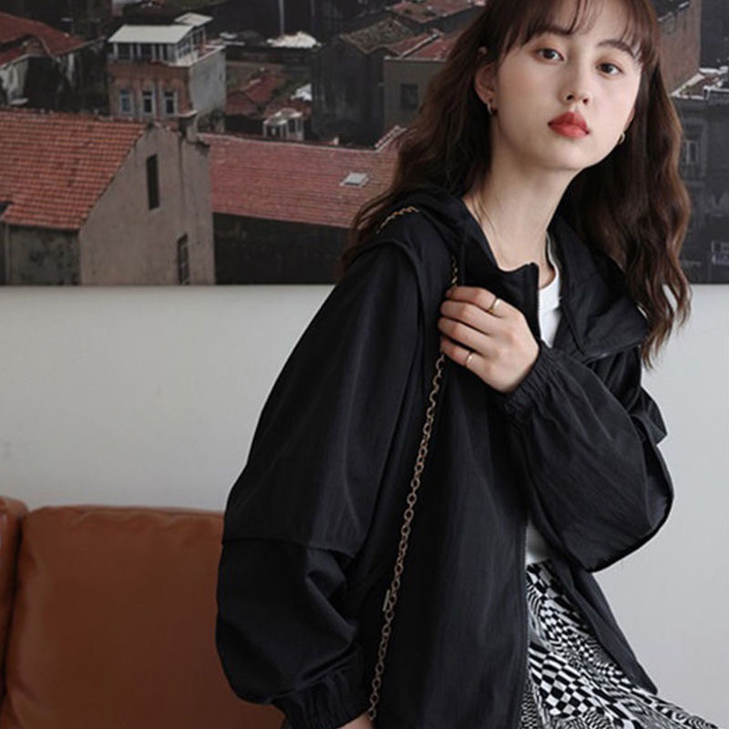 Áo khoác gió mỏng trơn có dây rút phong cách nữ Hàn Quốc mới nhất
