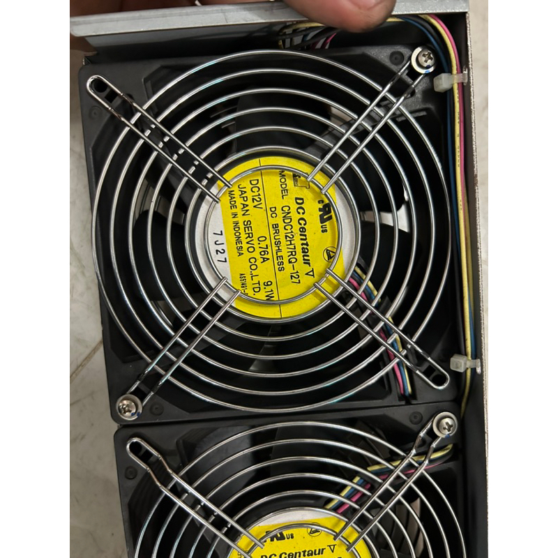 Quạt Japan Servo DC 12v 0.76A vuông 12cm có lưới bảo vệ