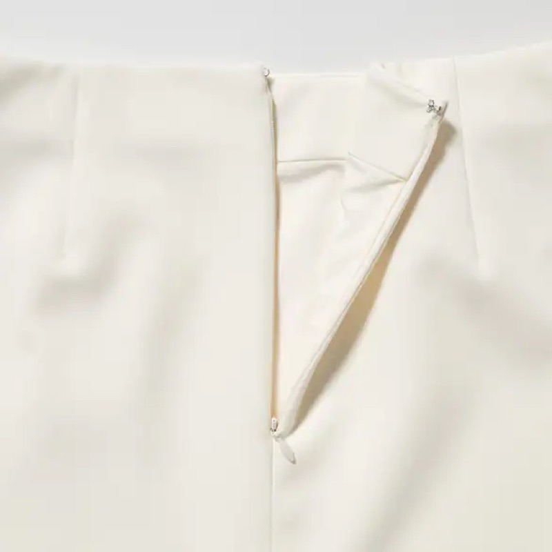 Chân váy chữ A Uniqlo