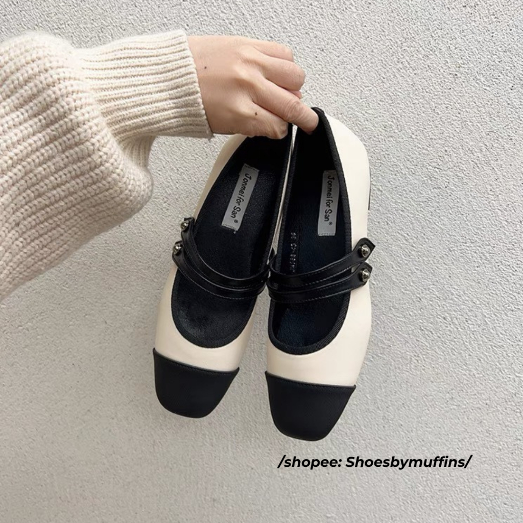 Giày búp bê bệt mũi tròn phối màu hai dây ngang phong cách Thu Đông 2023