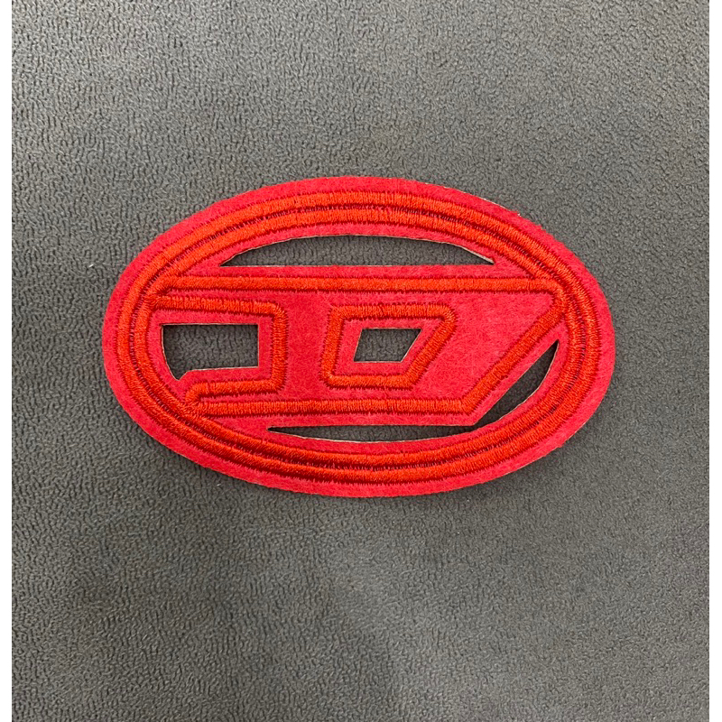 Sticker thêu hình tròn khoét ngực ủi nhiệt logo patch