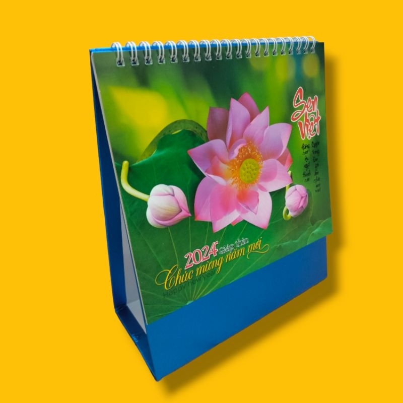 Lịch để bàn 2024 chủ đề Sen Việt chữ A