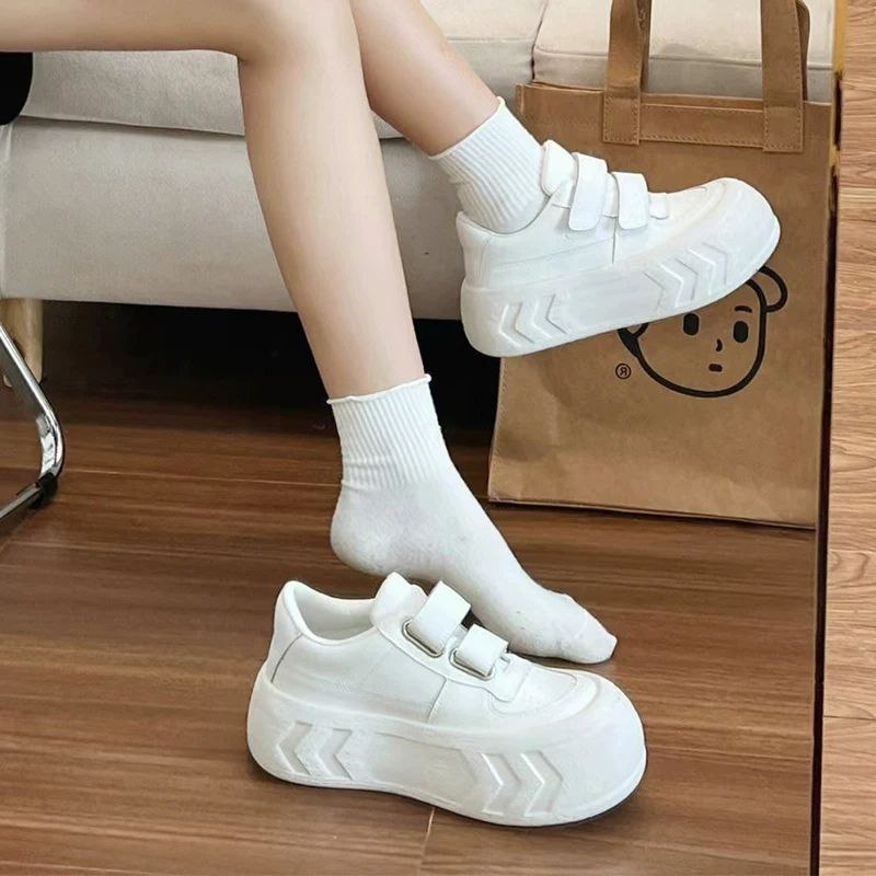 Giày sneaker nữ 2 quai dán đế bánh mì Hapu