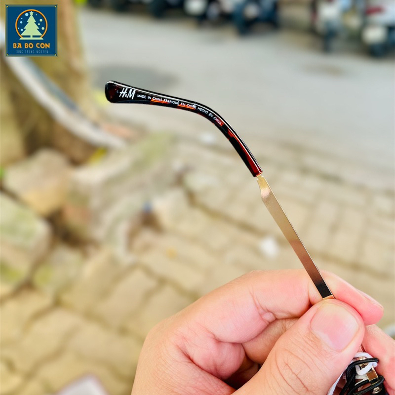 Kính phân cực HM UK gọng đồi mồi tuyệt đẹp, đầy đủ bill mua hàng