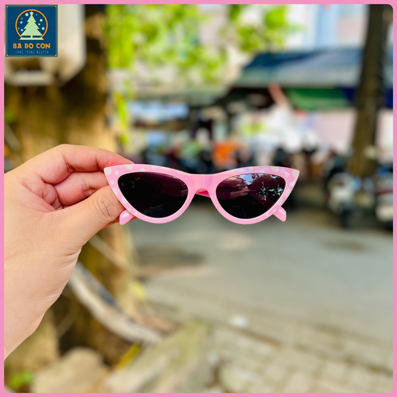 Kính râm trẻ em GEORGE size 2-4 tuổi gọng màu hồng chấm bi, chống UV đeo cực đẹp, đầy đủ tem tag chuẩn Auth