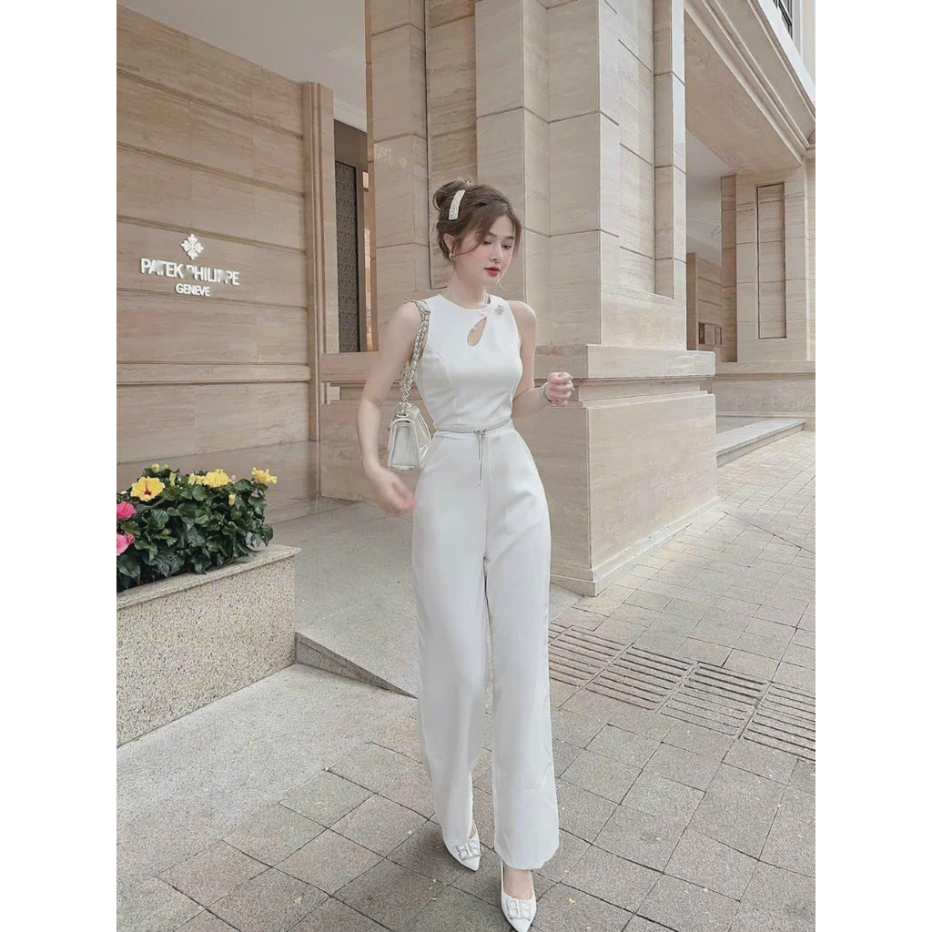 Jumsuit quần dài áo sát nách thiết kế khoét ngực kèm dây xích và phụ kiện thời trang sang chảnh đẹp M2-71