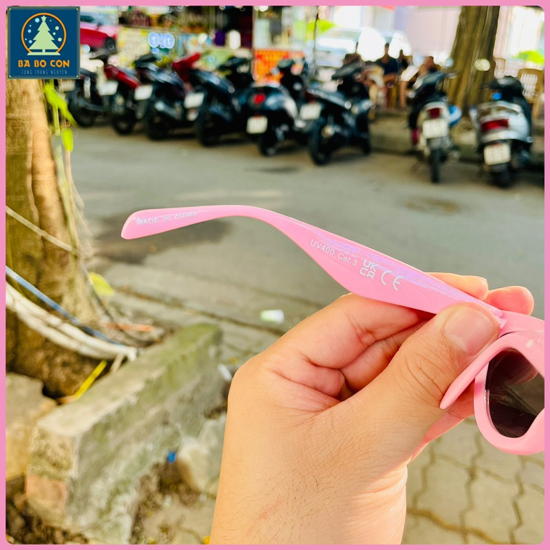 Kính râm trẻ em GEORGE size 2-4 tuổi gọng màu hồng chấm bi, chống UV đeo cực đẹp, đầy đủ tem tag chuẩn Auth