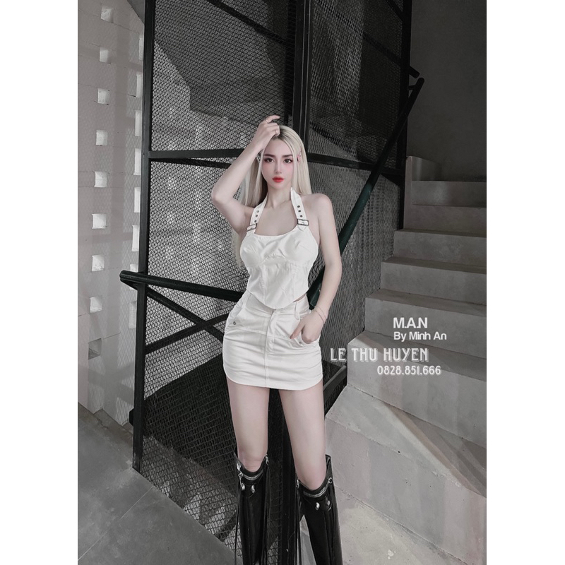 SET CHÂN VÁY NGẮN ÁO YẾM TRẮNG PHỐI ĐAI