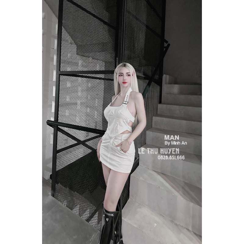 SET CHÂN VÁY NGẮN ÁO YẾM TRẮNG PHỐI ĐAI