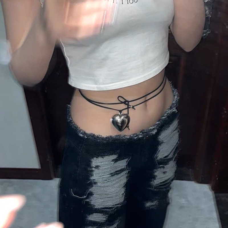 Vòng cổ trái tim mai phương bùi