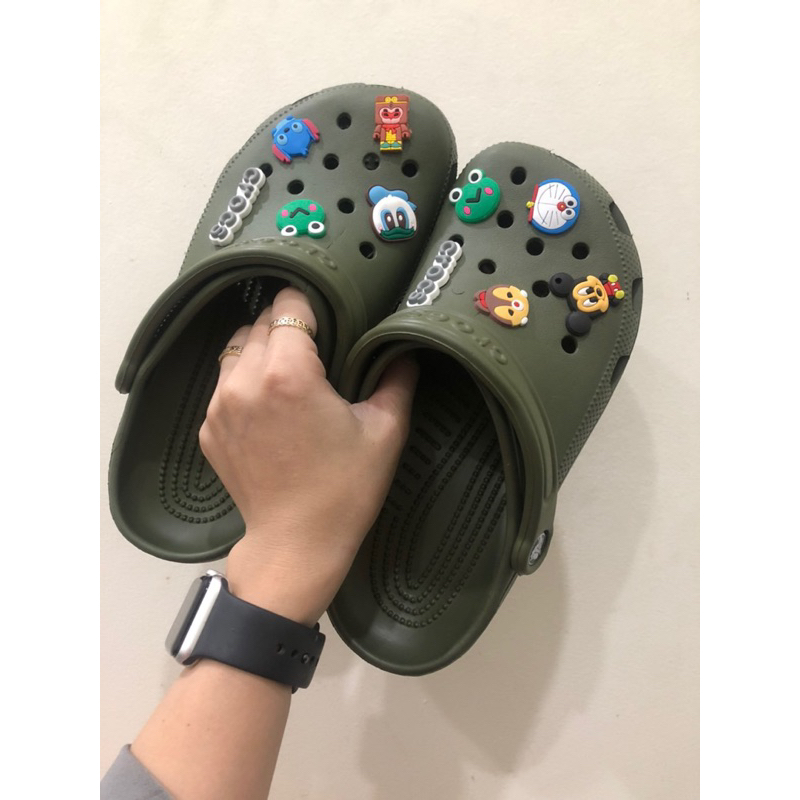 SỤC CROCS XANH RÊU TẶNG KÈM CHARM