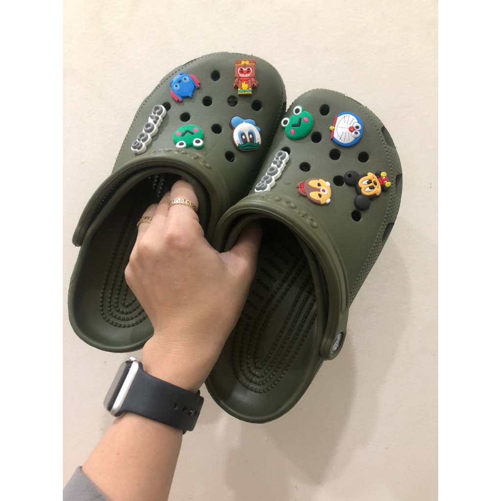 Dép crocs xanh rêu chính hẵng lỗi đã xử lý tặng kèm sticker