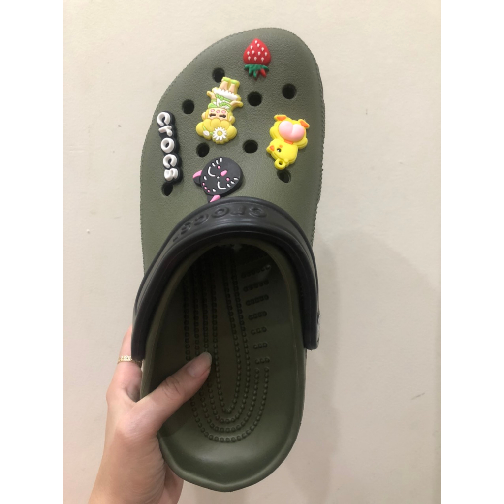 Dép crocs xanh rêu chính hẵng lỗi đã xử lý tặng kèm sticker